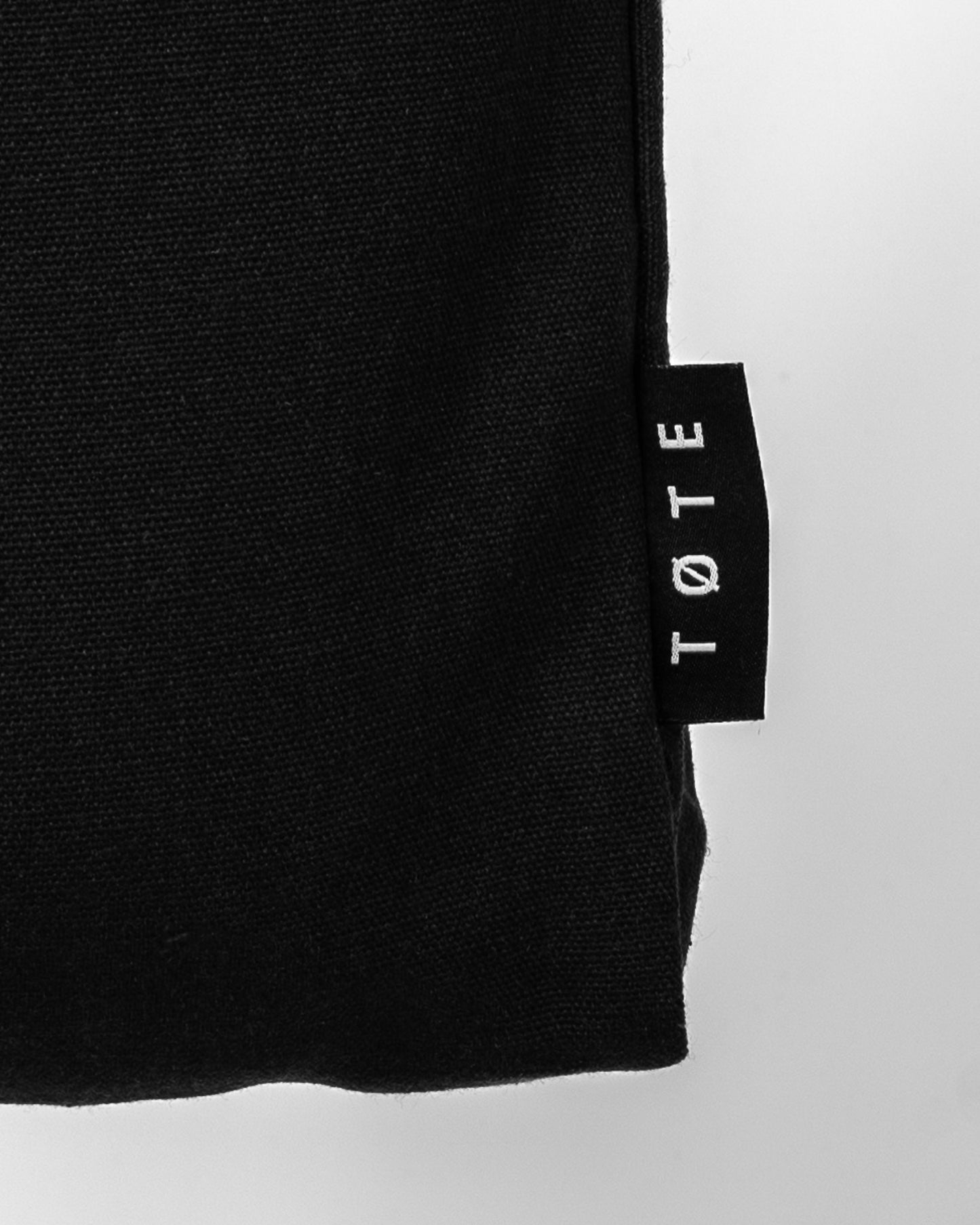 Black TØTE Bag