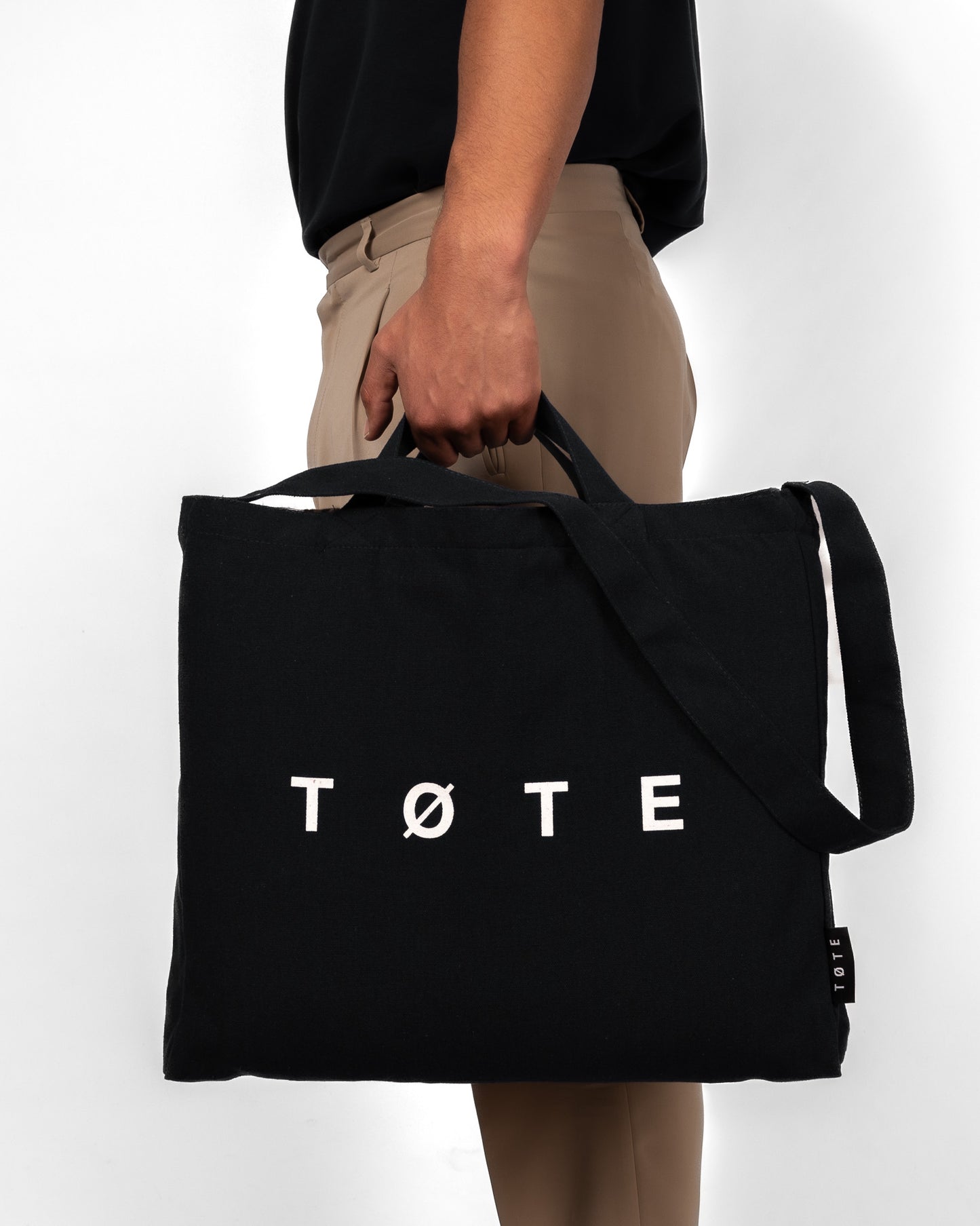 Black TØTE Bag