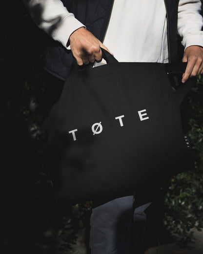 Black TØTE Bag