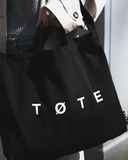 Black TØTE Bag